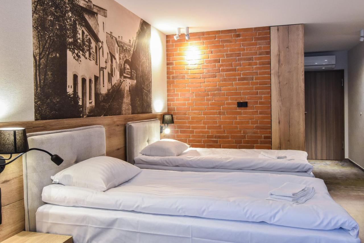 Strzelnica Hotel I Restauracja Starogard Gdański エクステリア 写真