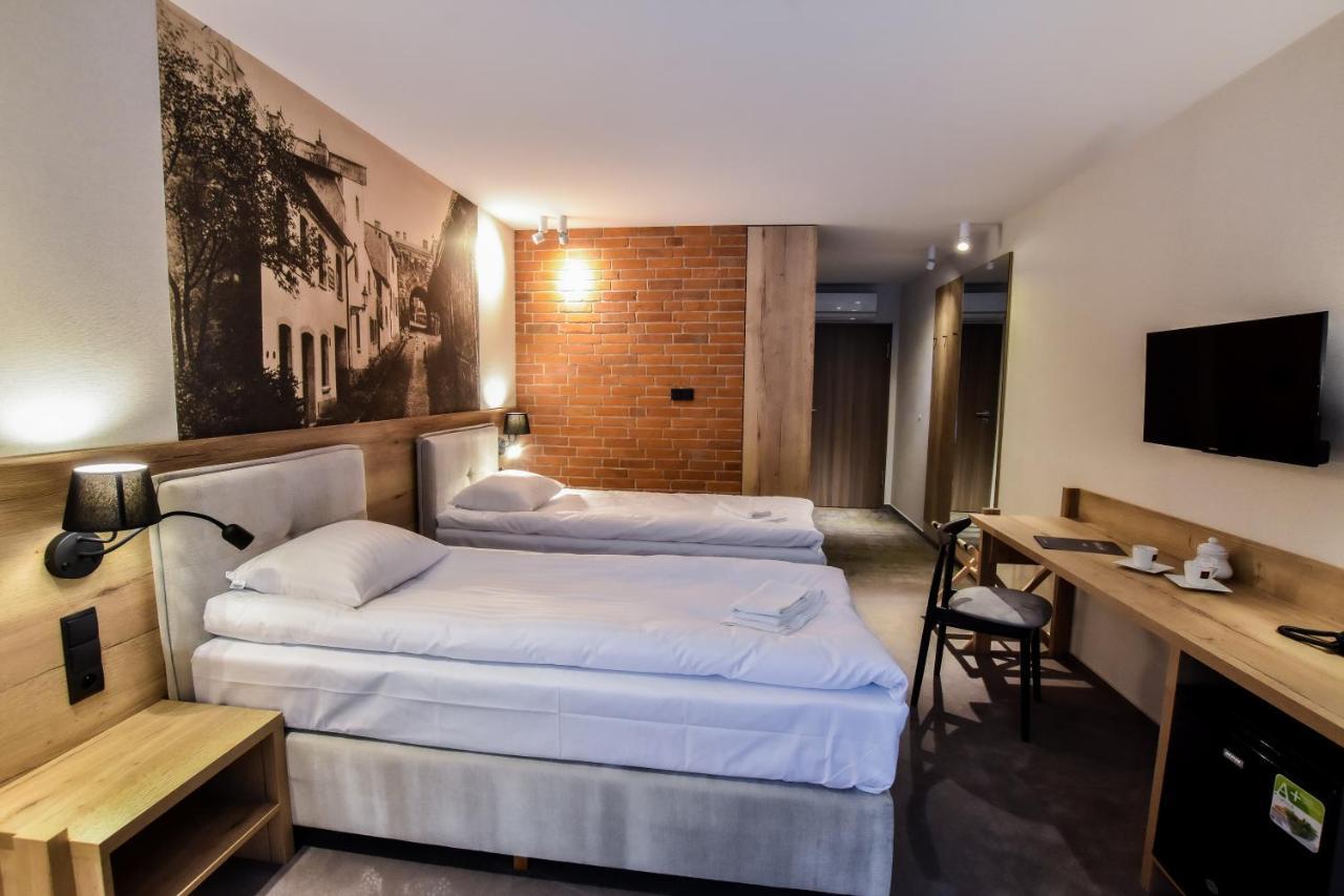 Strzelnica Hotel I Restauracja Starogard Gdański エクステリア 写真