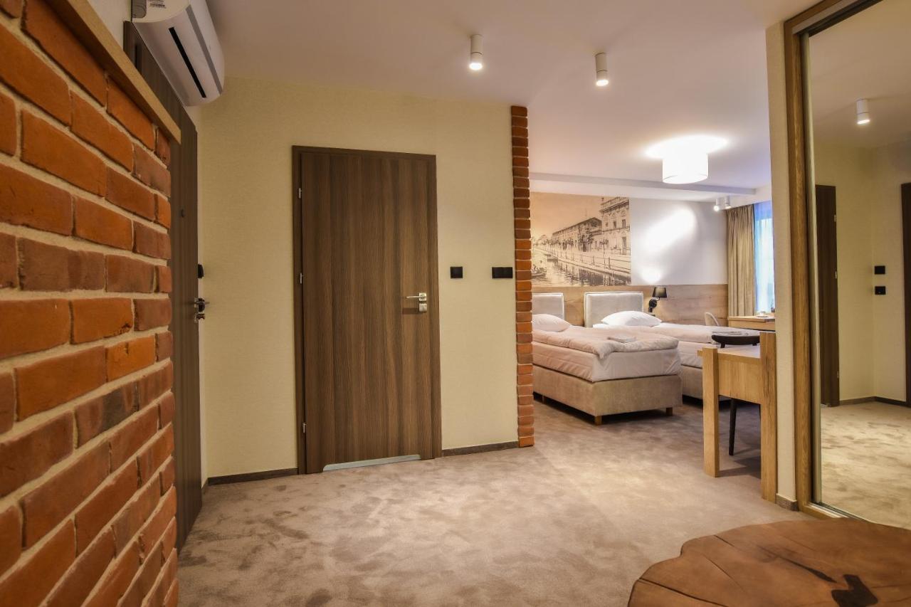 Strzelnica Hotel I Restauracja Starogard Gdański エクステリア 写真