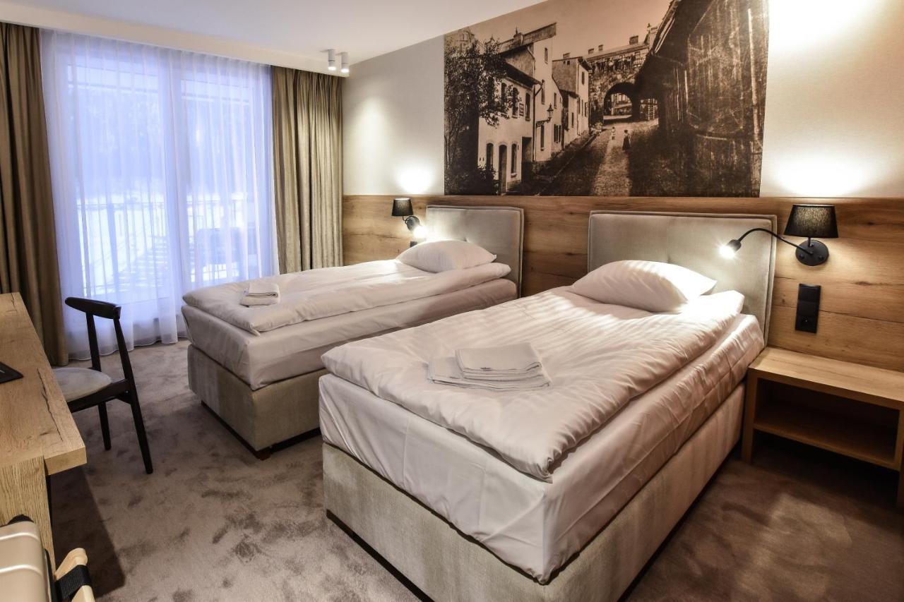Strzelnica Hotel I Restauracja Starogard Gdański エクステリア 写真