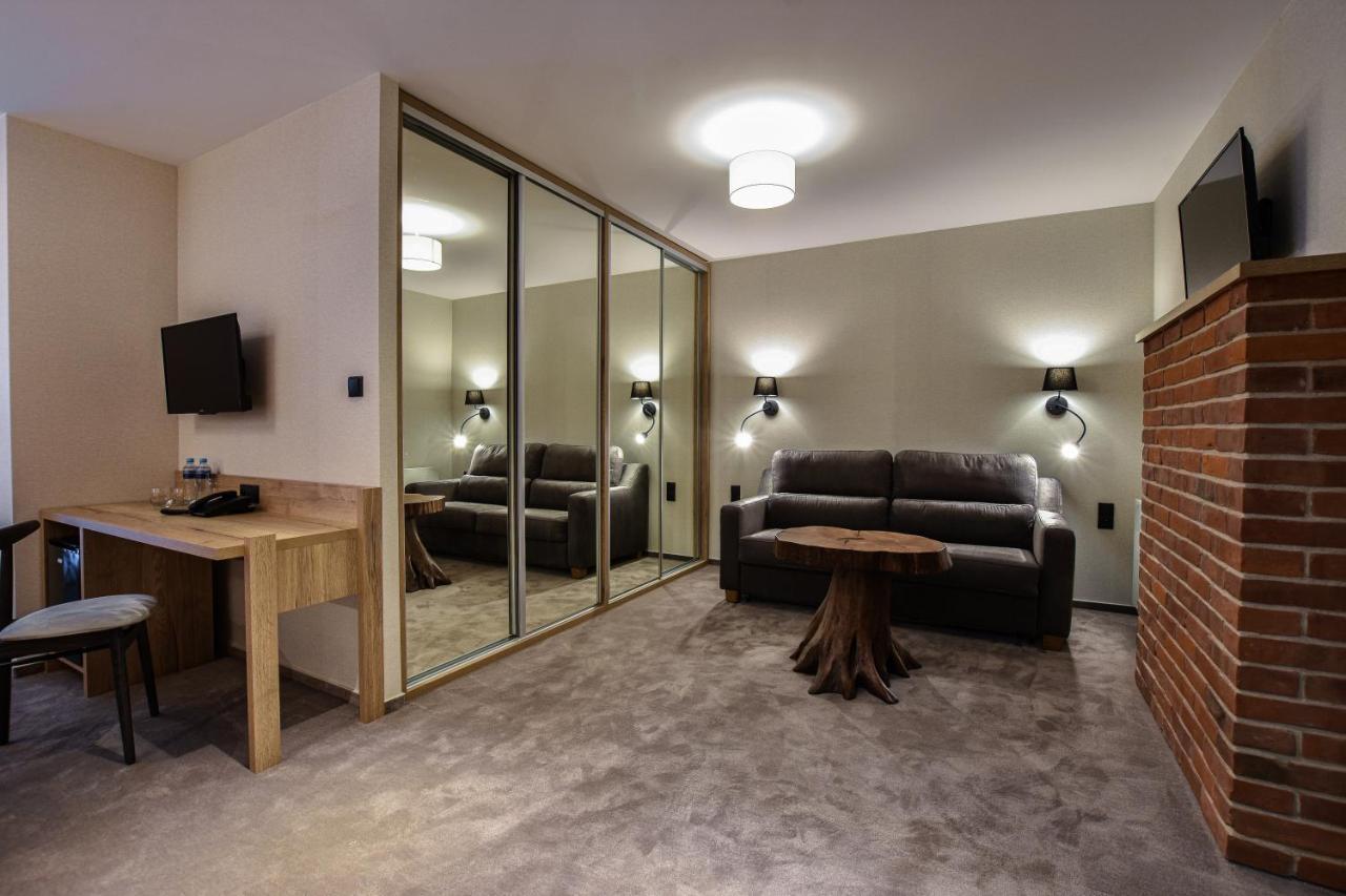 Strzelnica Hotel I Restauracja Starogard Gdański エクステリア 写真