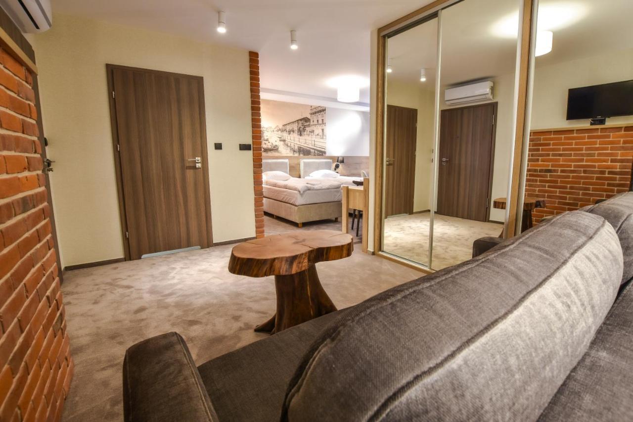 Strzelnica Hotel I Restauracja Starogard Gdański エクステリア 写真